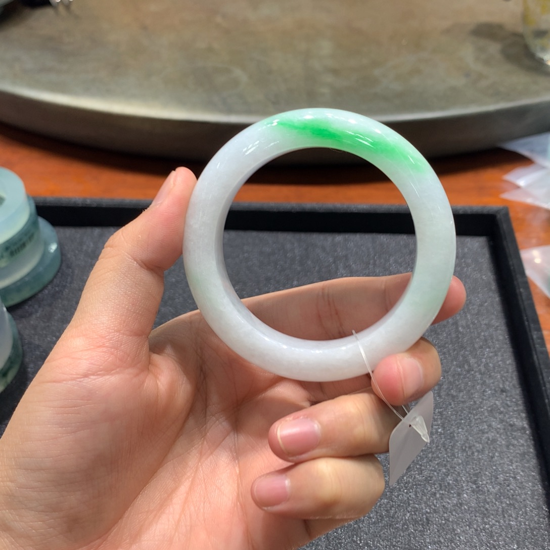 老***朱定制翡翠未镶嵌翡翠手镯