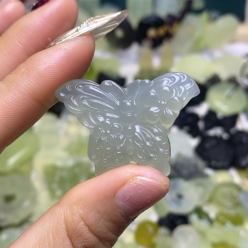 【闪购商品】蛇纹石玉颈饰未镶嵌