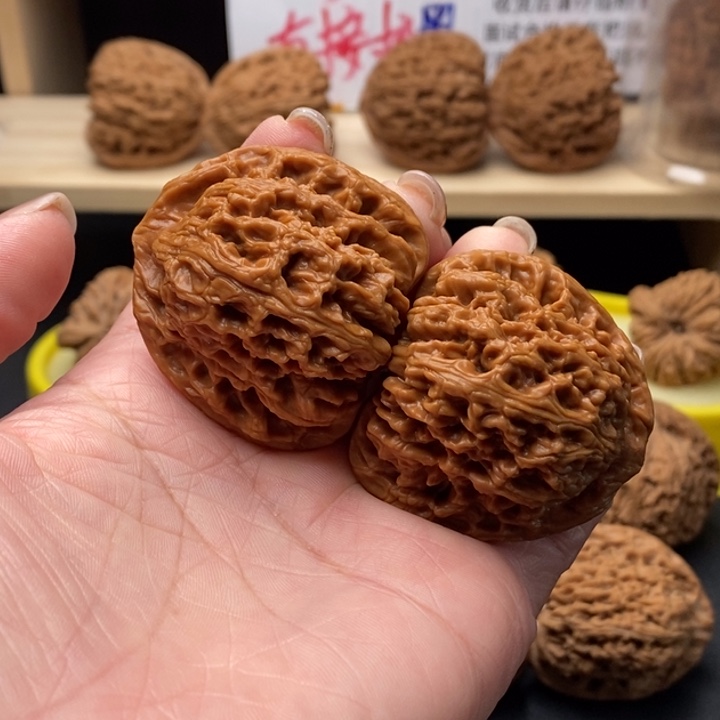 文玩核桃吊坠三角圆柱桩0542