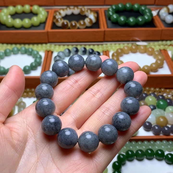 和田玉手串未镶嵌