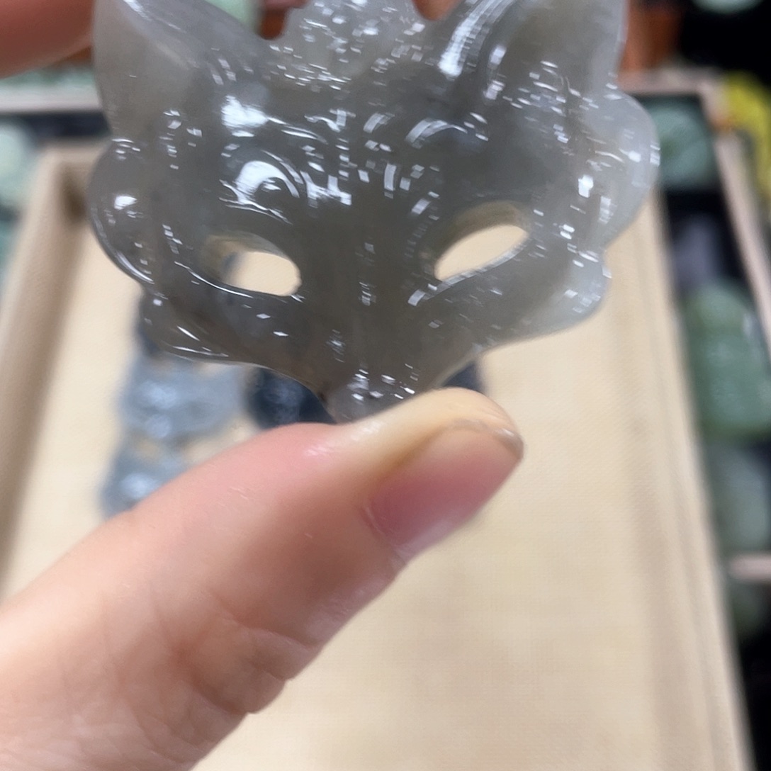 蛇纹石玉颈饰未镶嵌予*