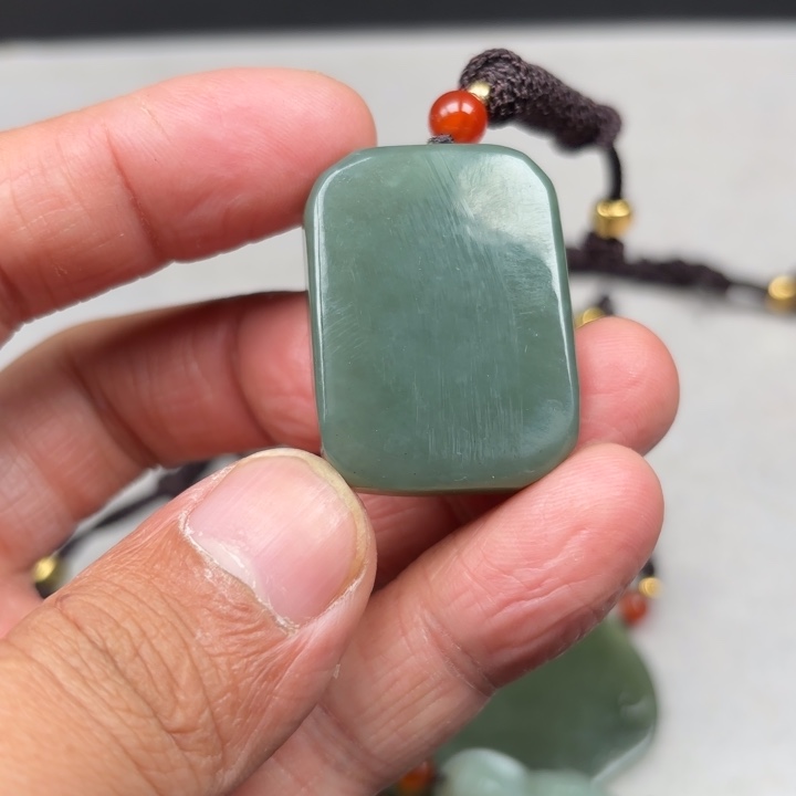 和田玉吊坠未镶嵌