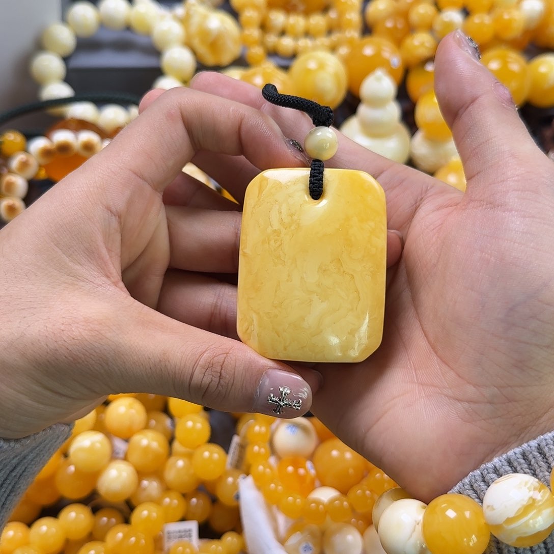 琥珀珠宝奇石未镶嵌方牌