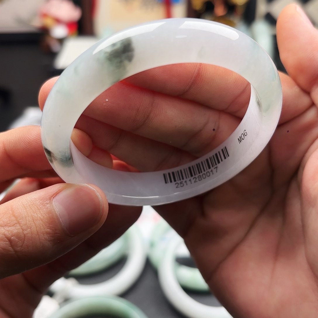 翡翠未镶嵌手镯5758 83