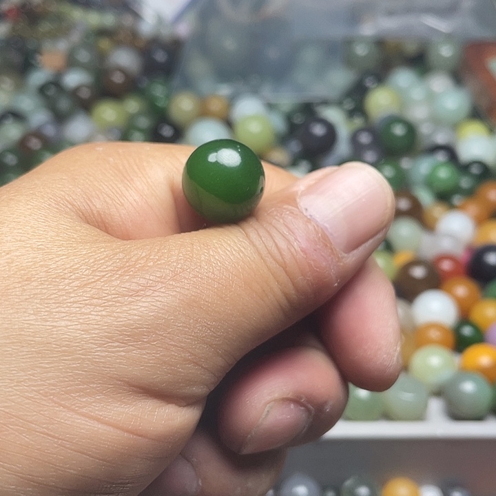 颈饰未镶嵌和田玉觉*