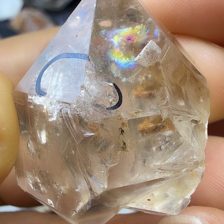 石材闪灵水晶带水胆