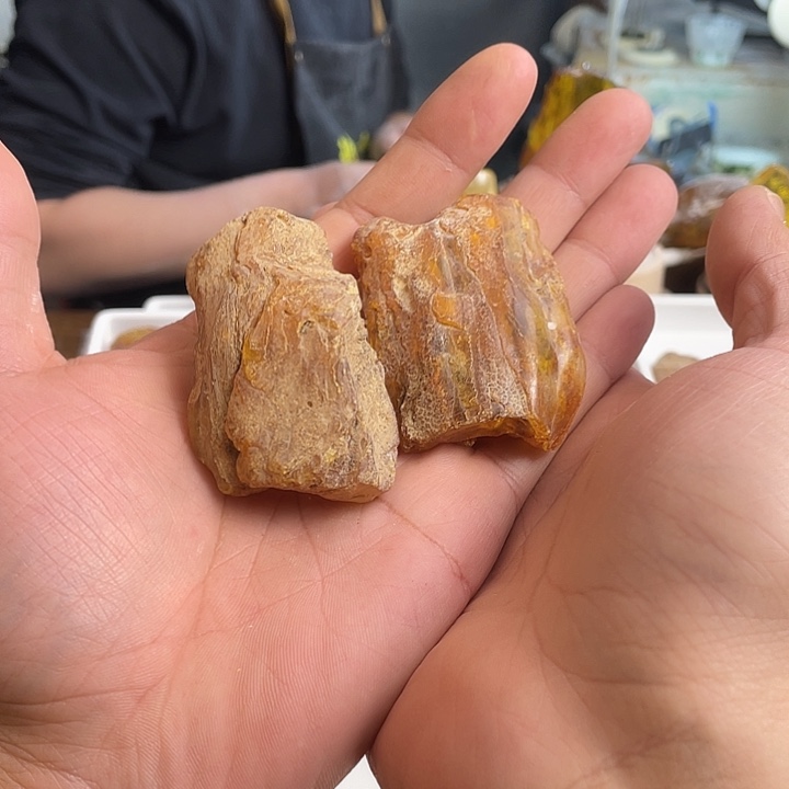 禾***子定制琥珀未镶嵌天然琥珀蜜蜡