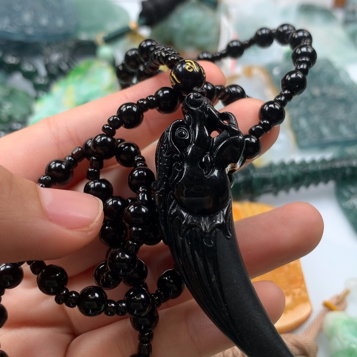 翡翠颈饰未镶嵌保真天然A货翡翠