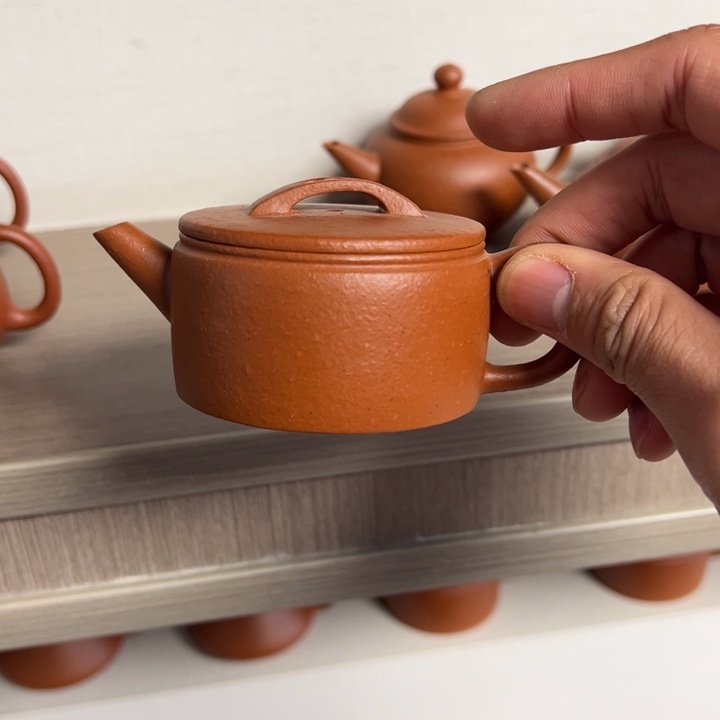 紫砂茶壶生砂朱泥汉瓦100cc
