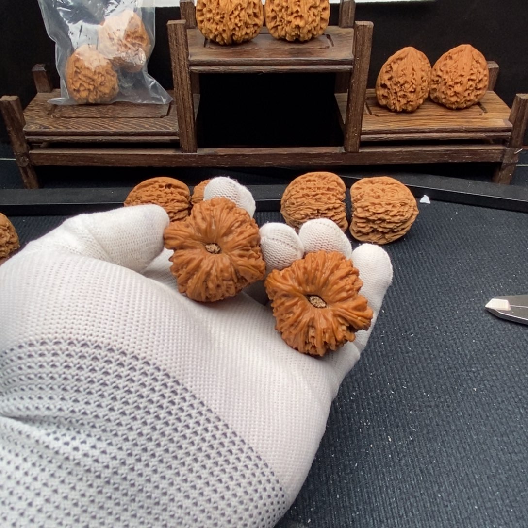 袁***麻吊坠文玩核桃编号777