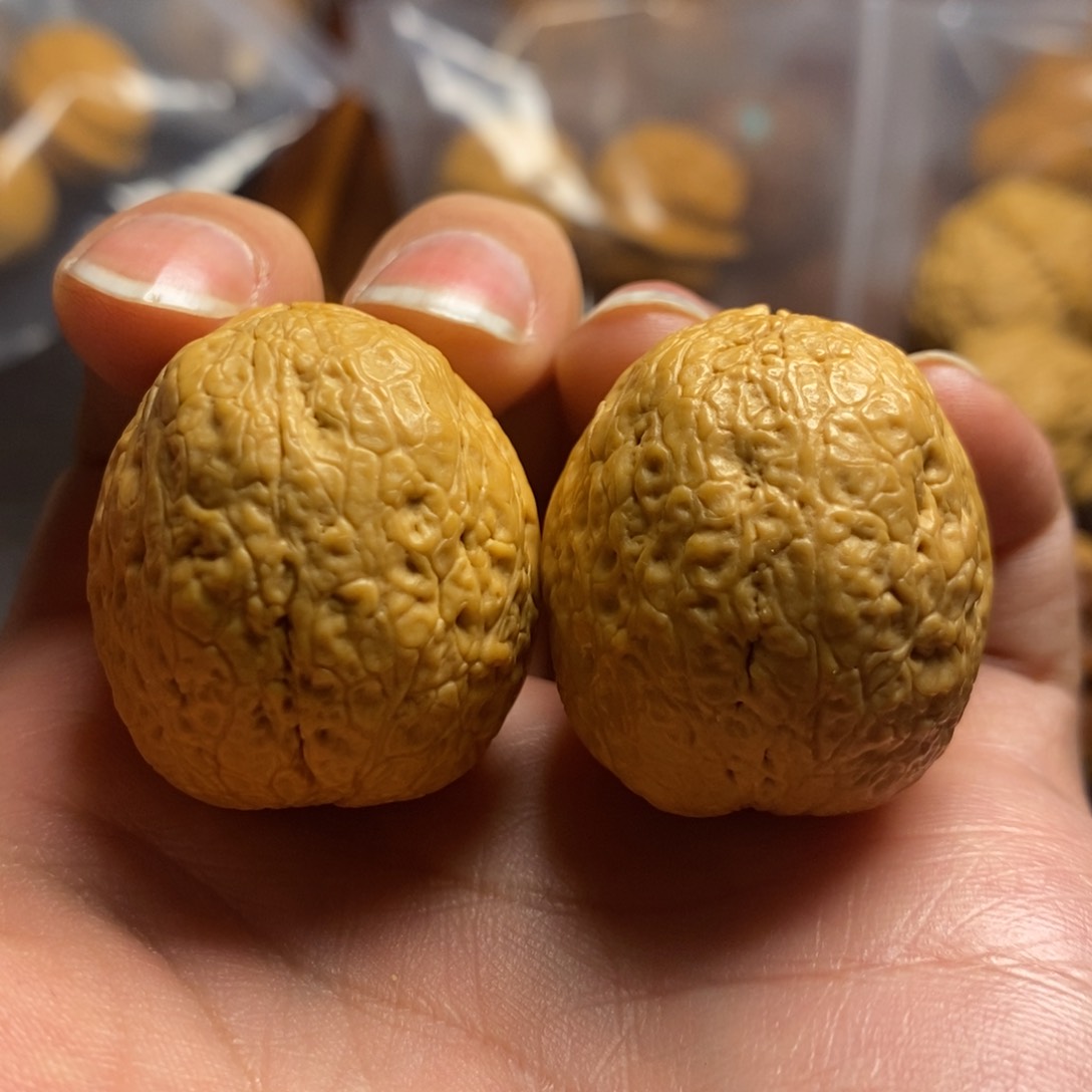 文玩核桃把件33尺钢蛋