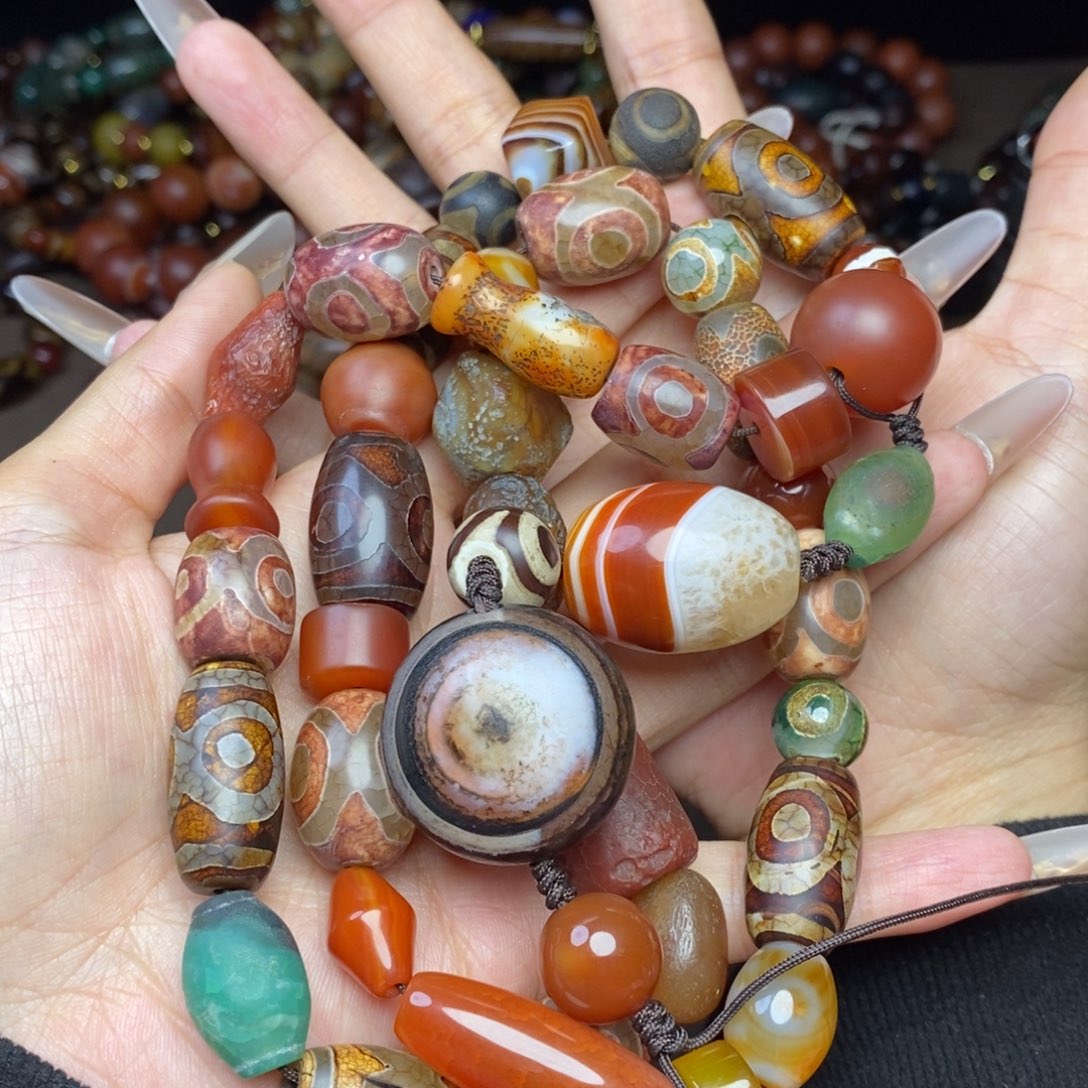 玛瑙/玉髓颈饰未镶嵌