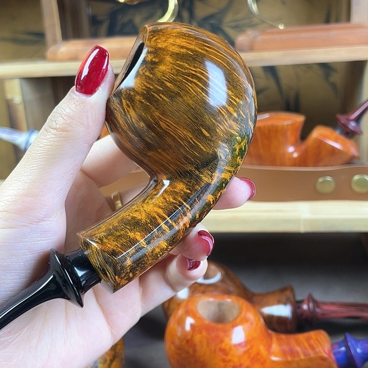 自由式河豚斗。  