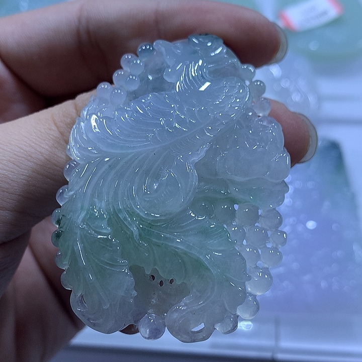 翡翠未镶嵌颈饰天然翡翠A货吊坠