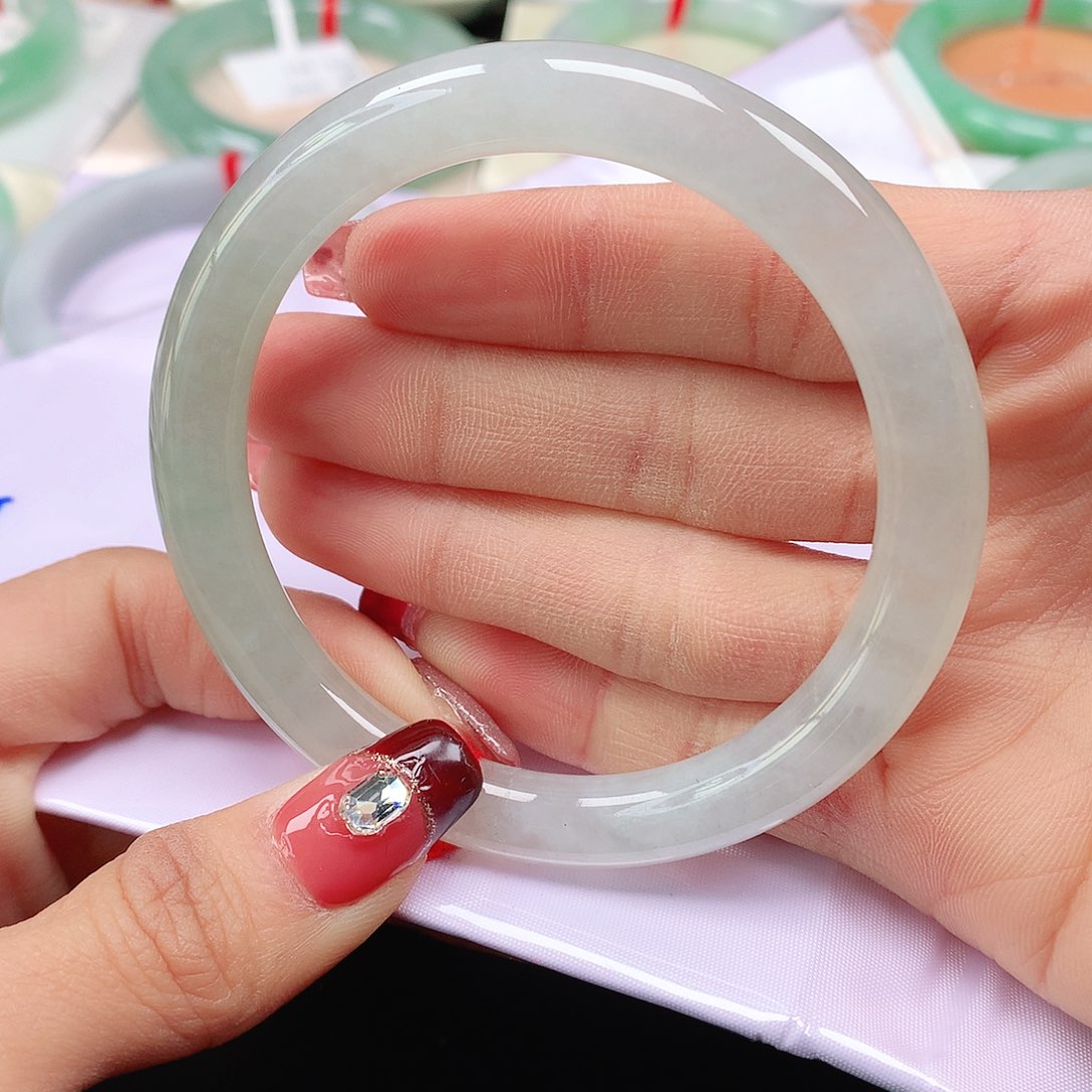 翡翠手镯（圆镯）未镶嵌天然翡翠手镯55