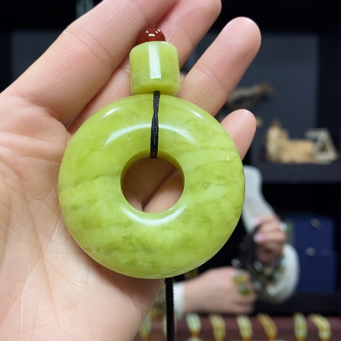 岫玉挂件吊坠未镶嵌