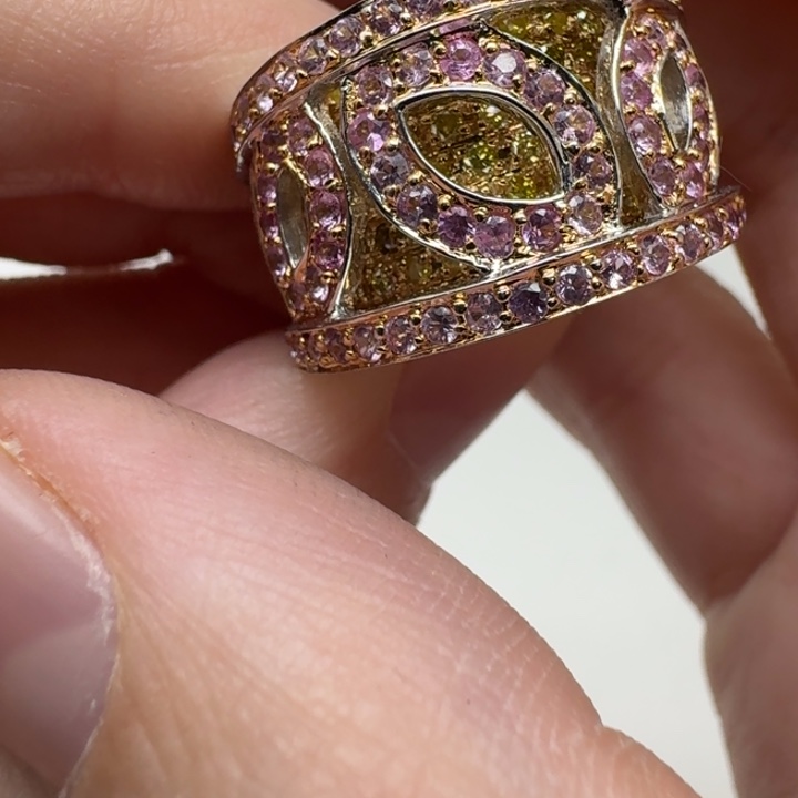 戒指蓝宝石未镶嵌