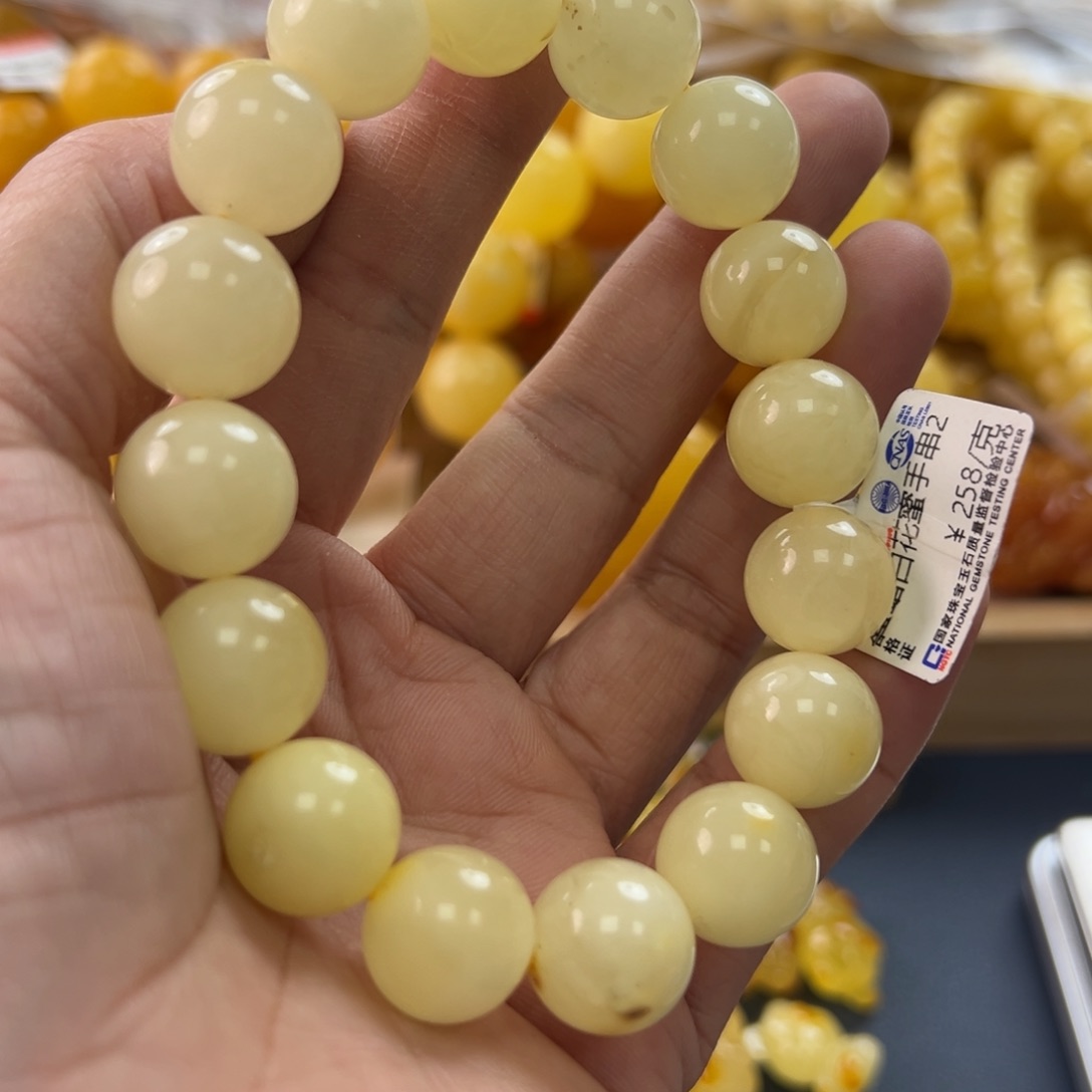 未镶嵌琥珀珠宝奇石