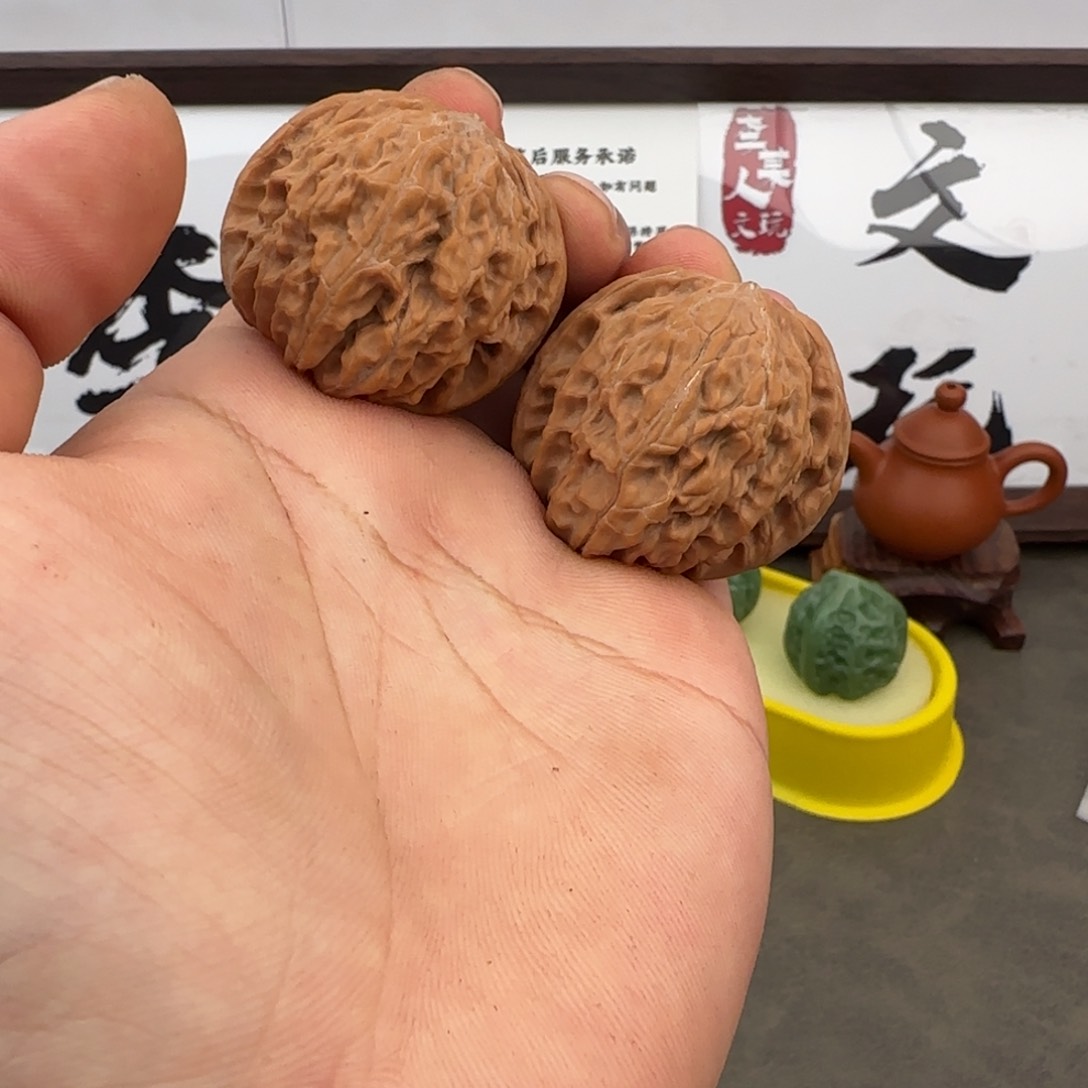 文玩核桃把件磨盘