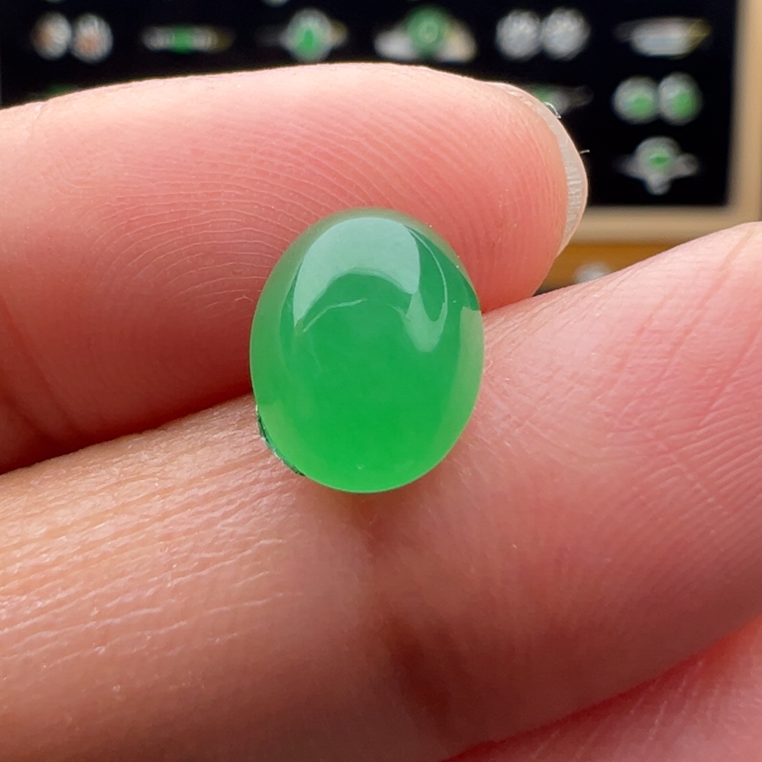 翡翠未镶嵌颈饰蛋9.4