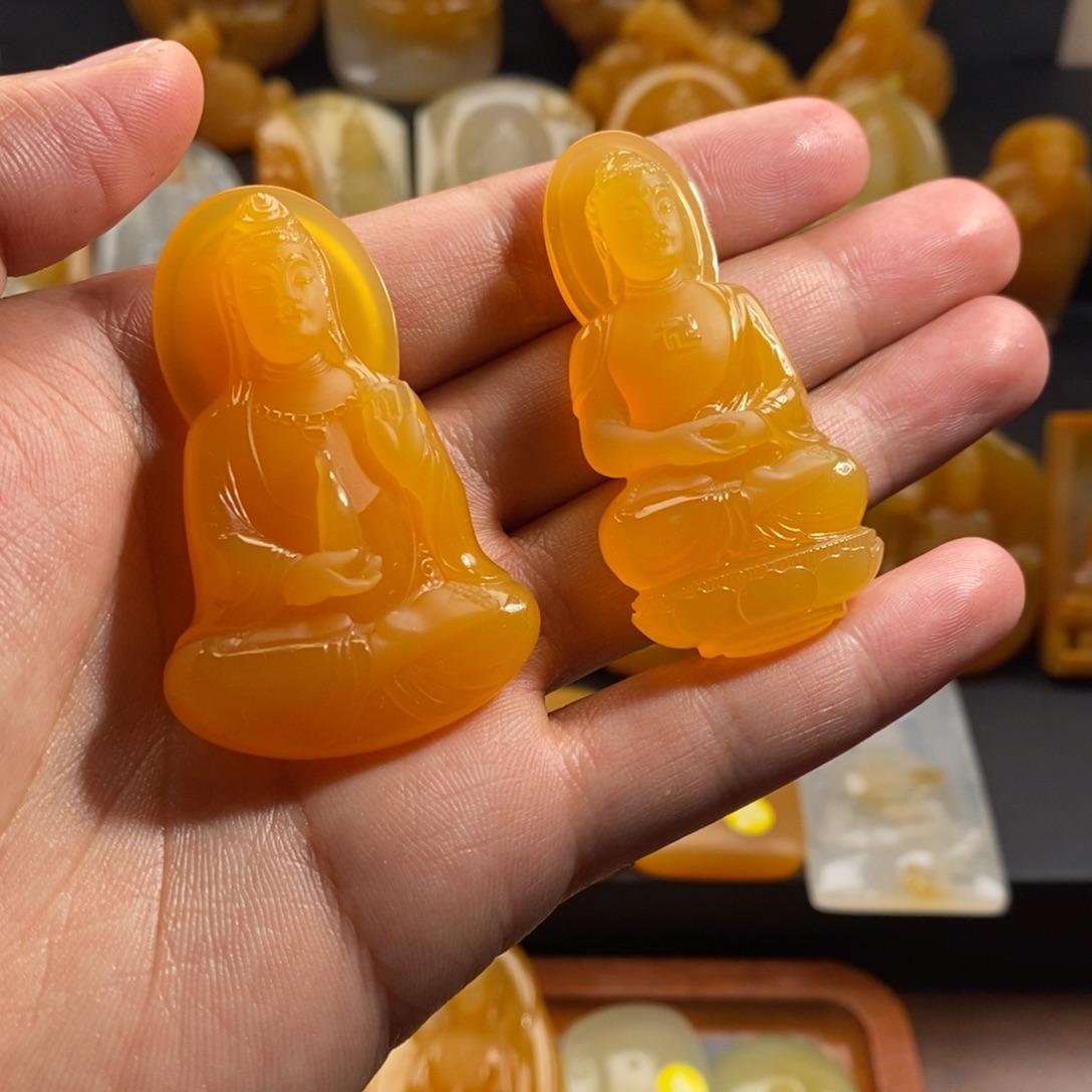 石英质玉（黄龙玉）合金颈饰