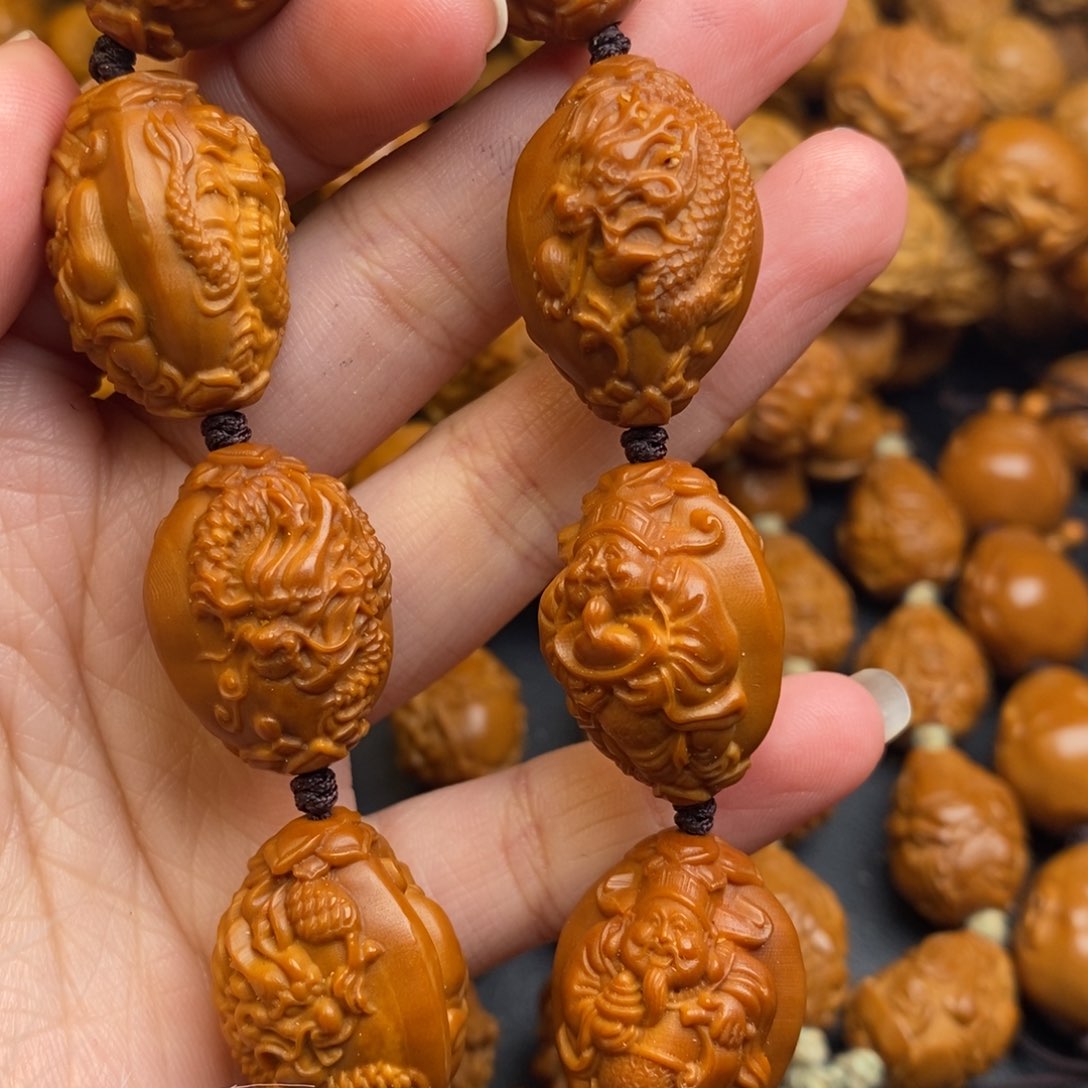 橄榄核吊坠金刚结龙财神