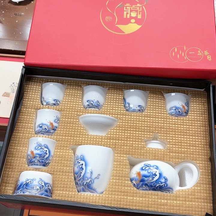 孤品茶具套装等。         