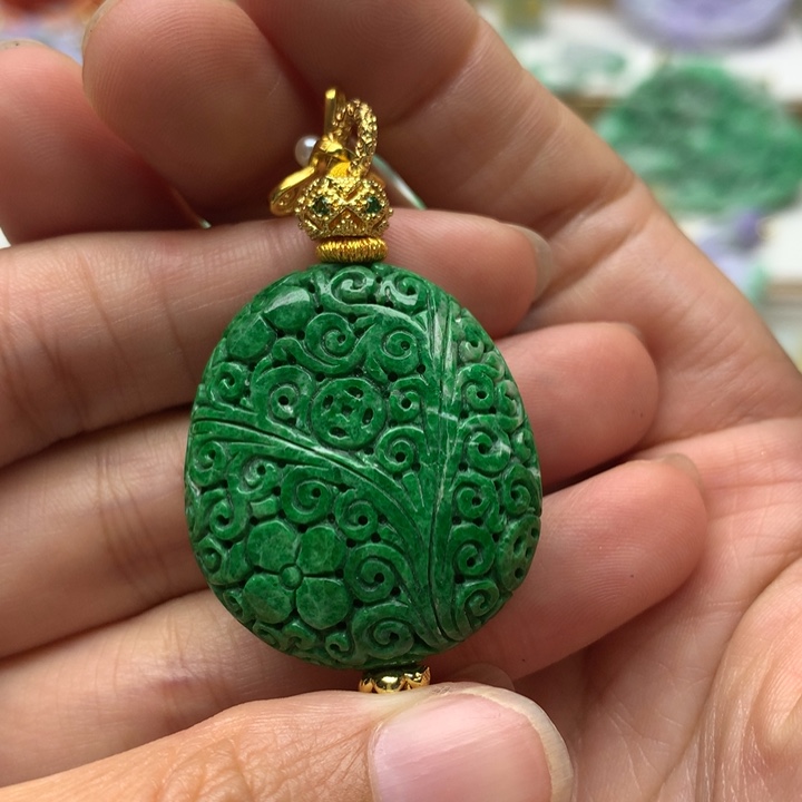 颈饰未镶嵌翡翠翡翠