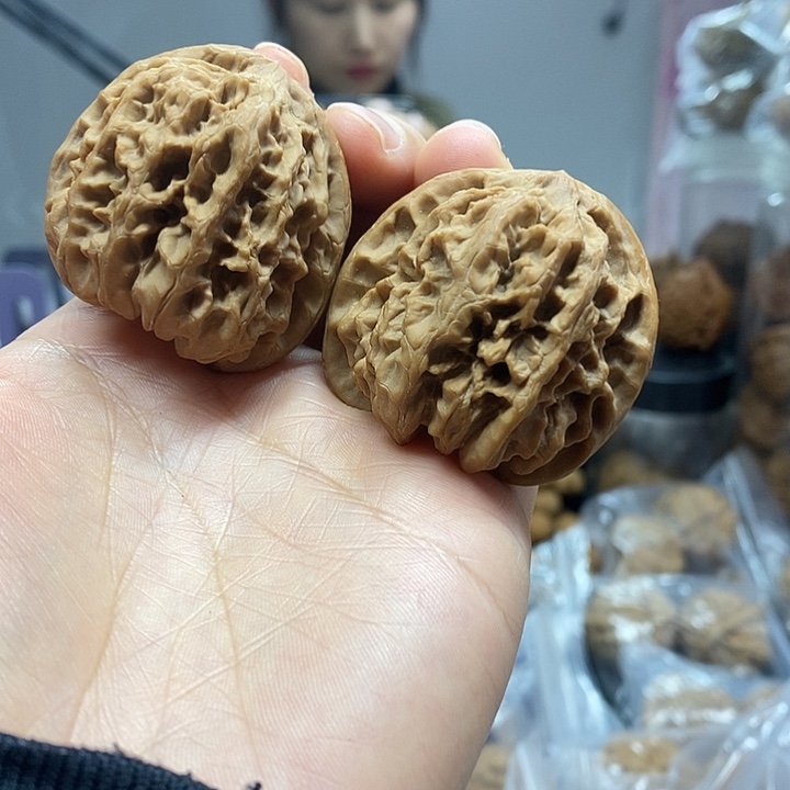 把件文玩核桃42野牛小众红皮