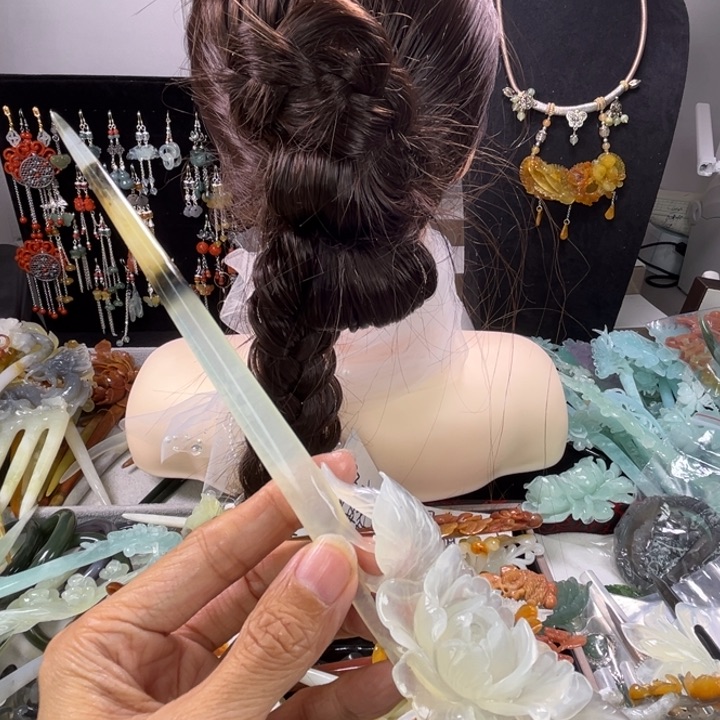 未镶嵌岫玉发饰瑕疵