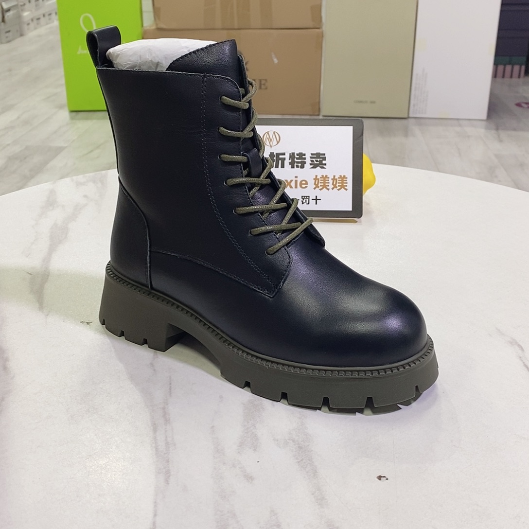 品牌女鞋孤品，以直播间为准，尺码34