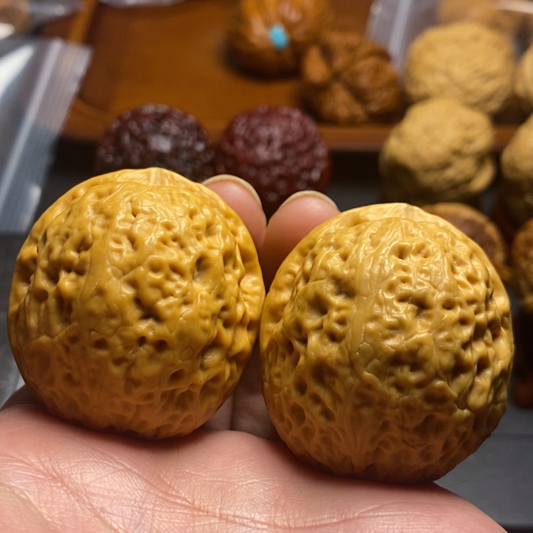 文玩核桃把件44尺麒麟狮王狮门关