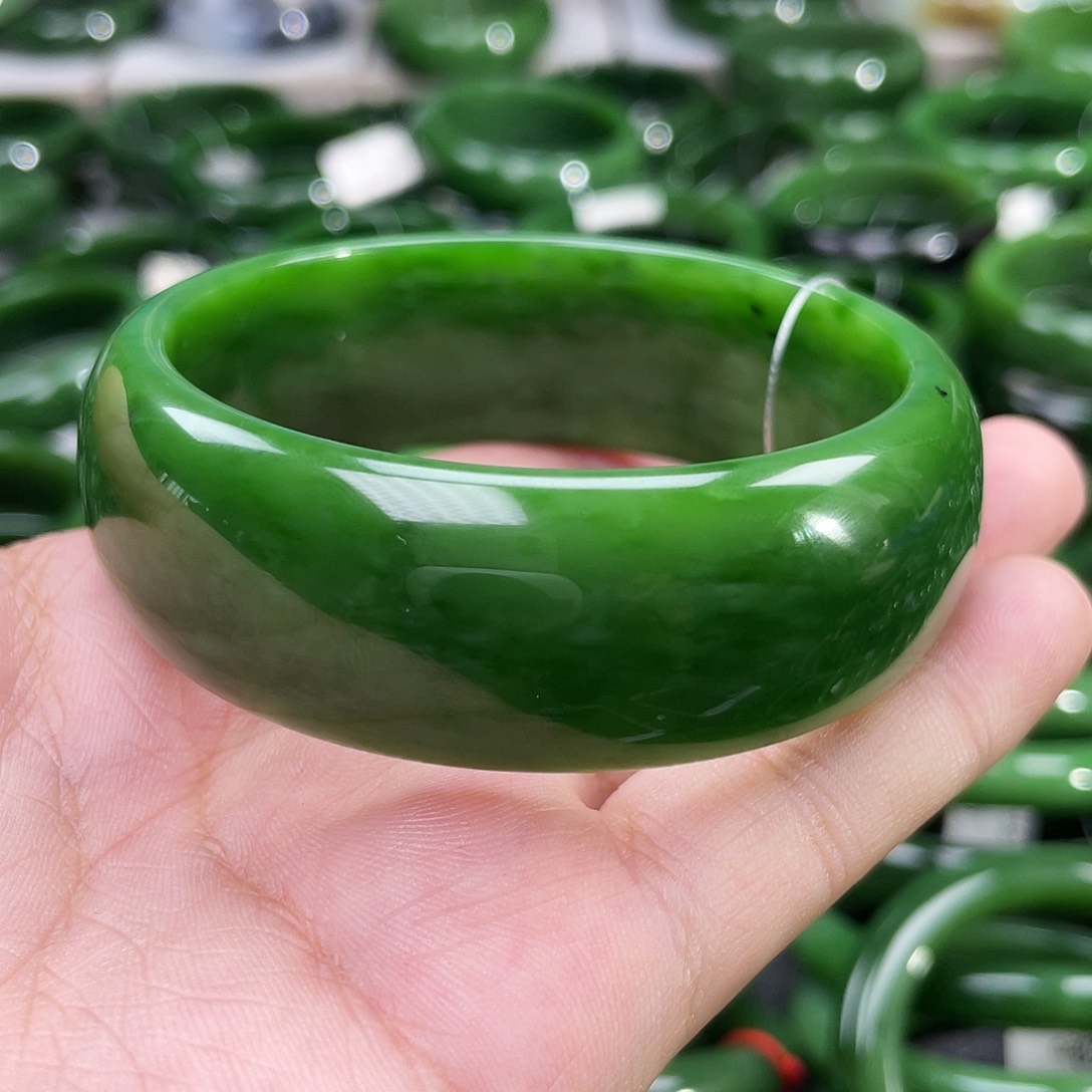 未镶嵌手镯和田玉（碧玉）