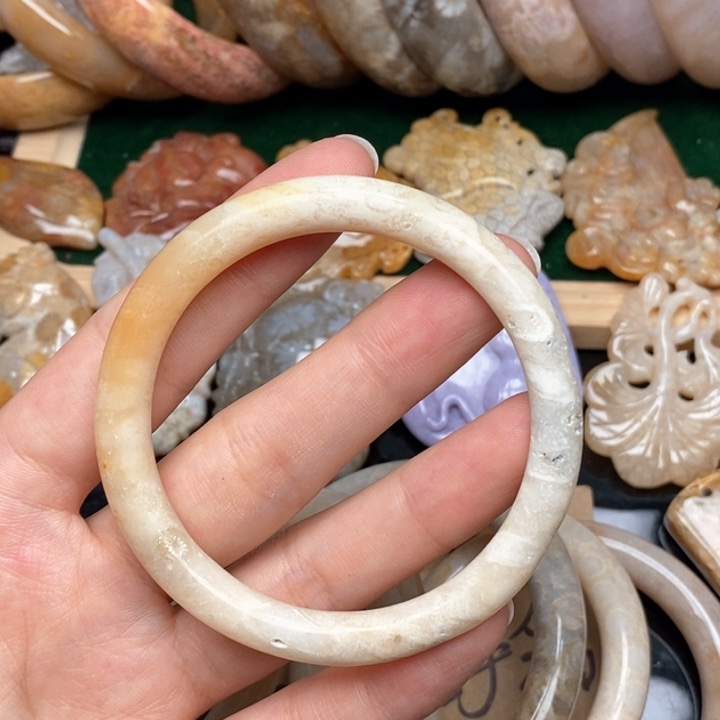 硅化珊瑚（珊瑚玉）手镯未镶嵌54.5