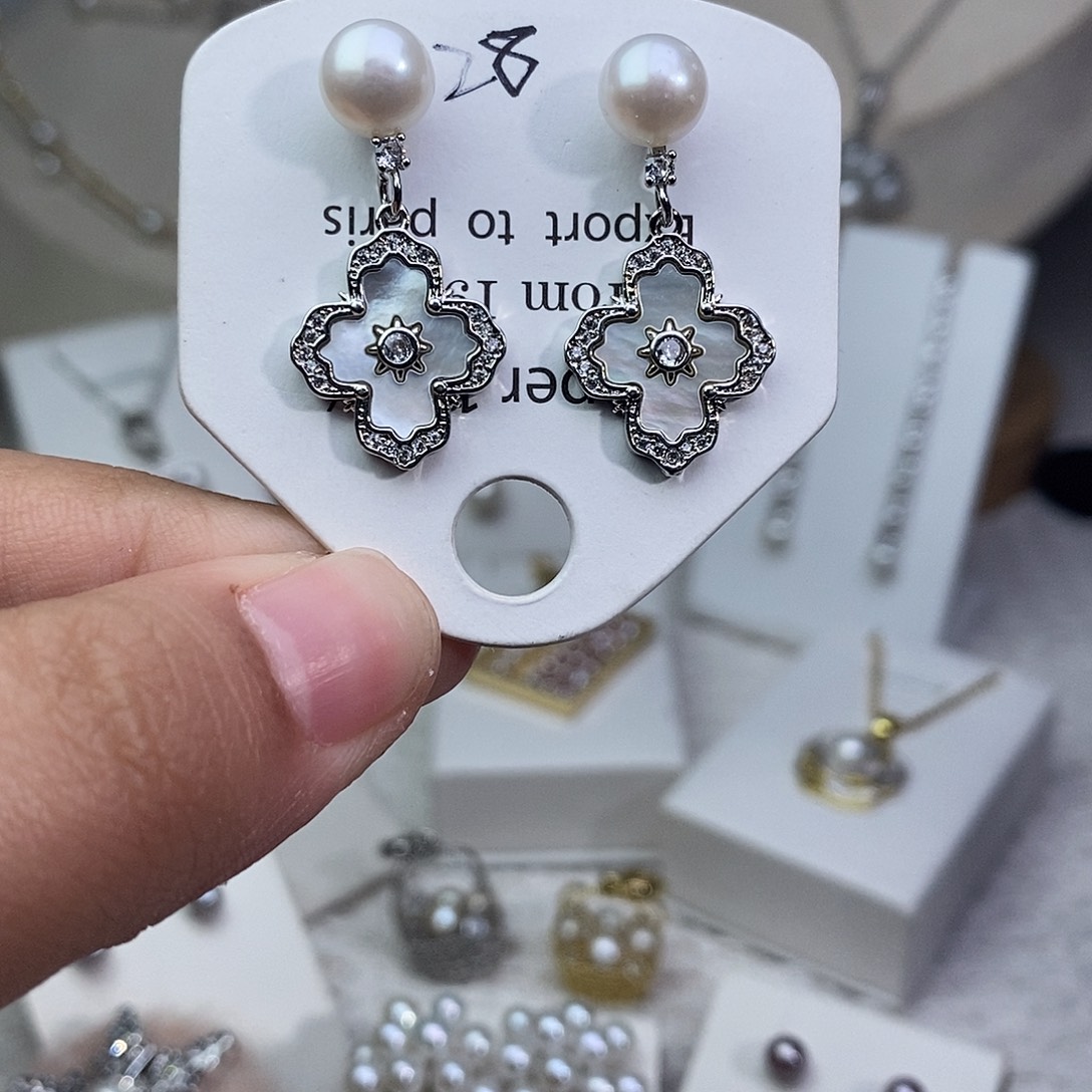 银S925镶嵌耳饰淡水珍珠