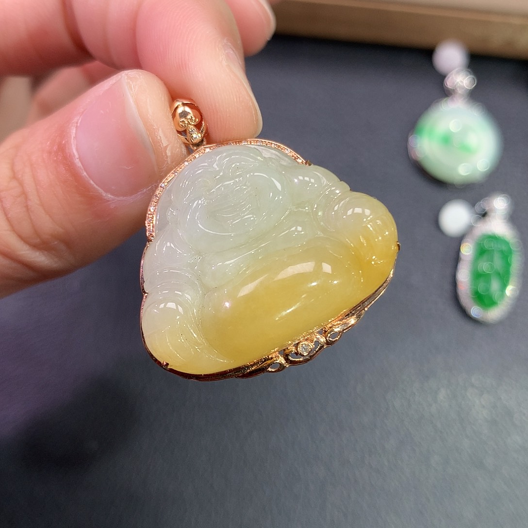 翡翠吊坠(赠链)18K金镶嵌