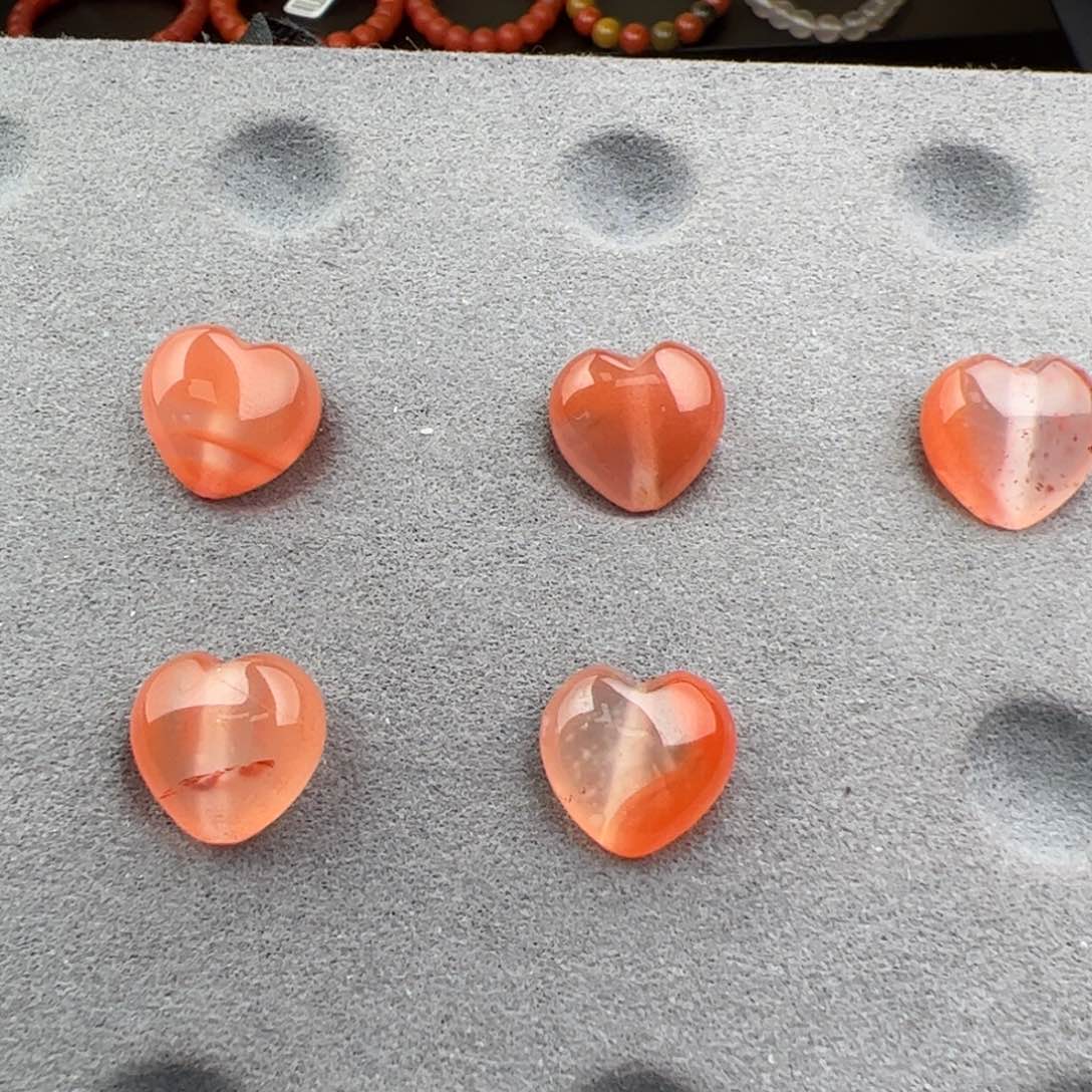 南红玛瑙【心心12*13发一个未镶嵌