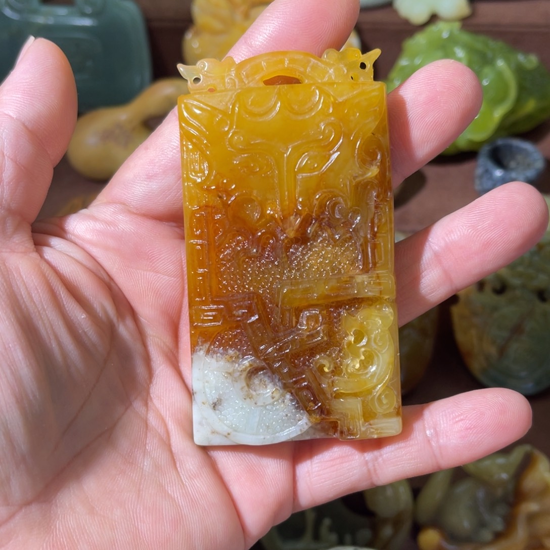 未镶嵌蛇纹石玉颈饰