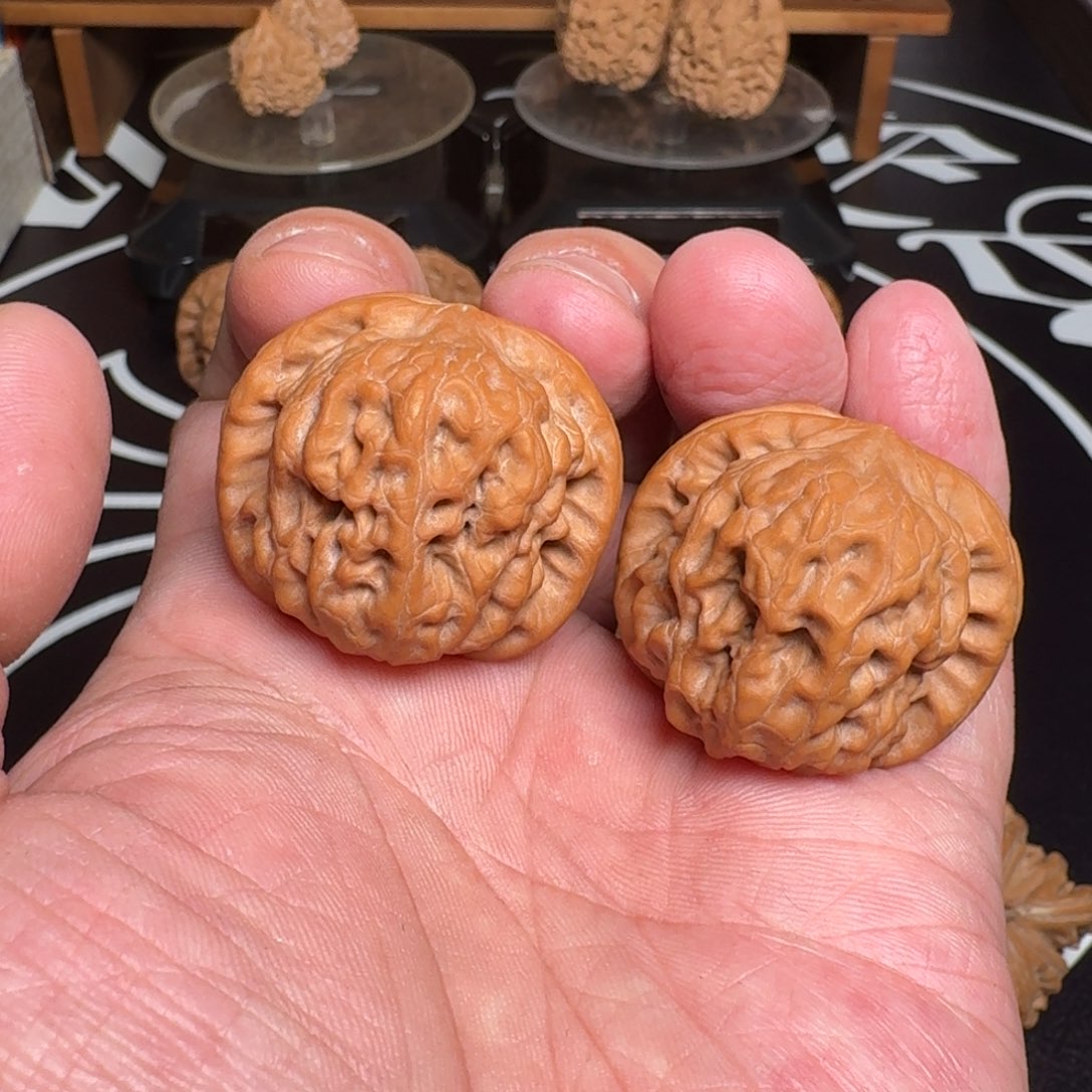 ㅤ***ㅤ吊坠文玩核桃全品沉水狮子头 尺寸35