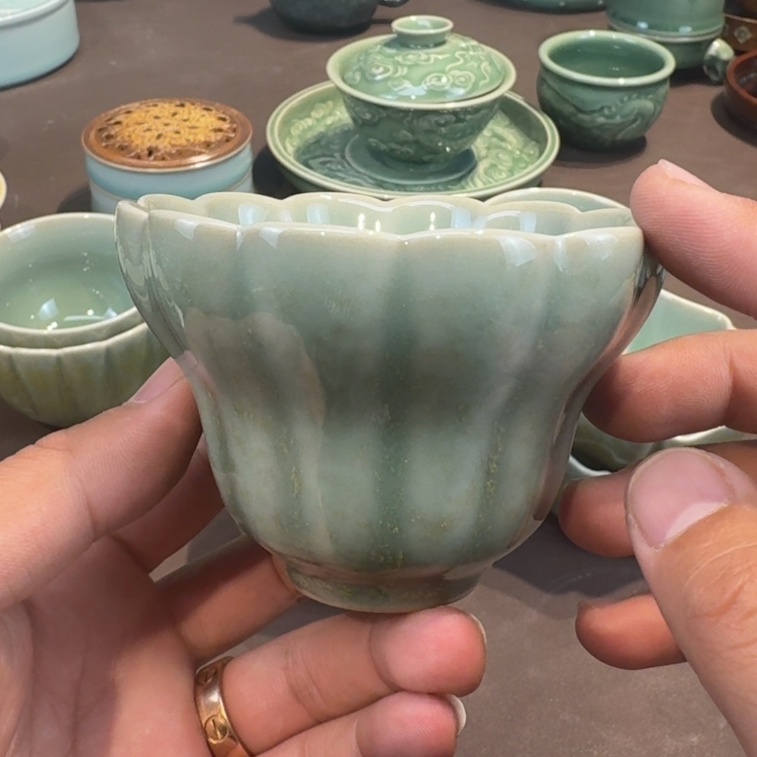 杯龙泉青瓷茶具微瑕
