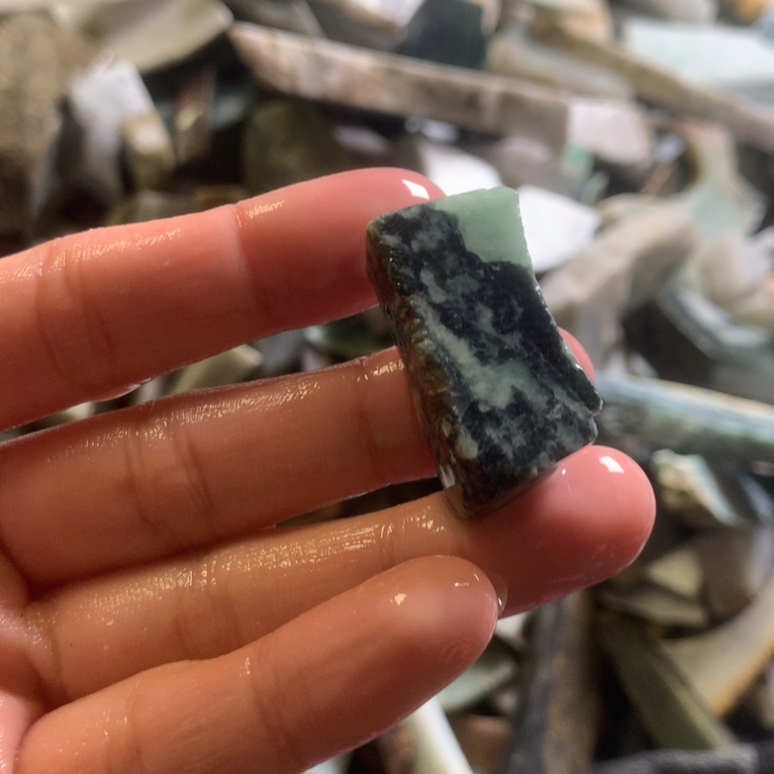 翡翠颈饰未镶嵌缅甸翡翠