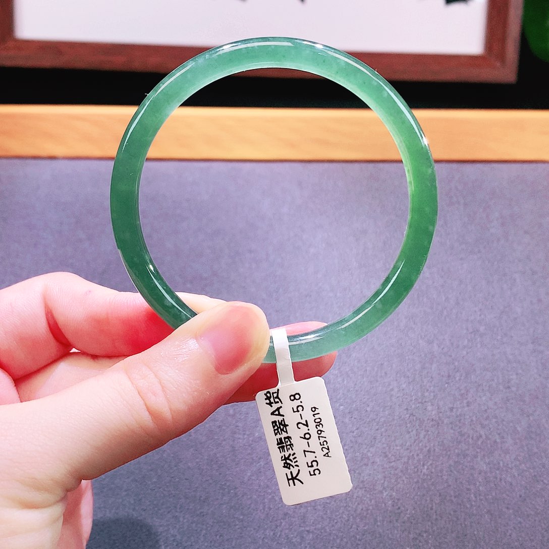 未镶嵌手镯翡翠天然翡翠