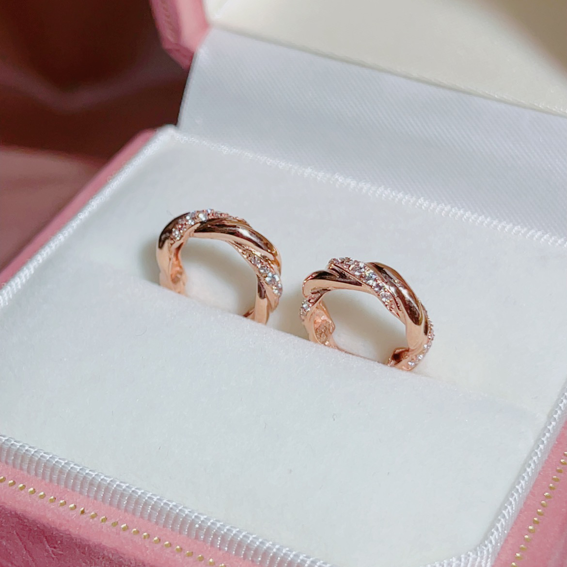 18K金耳饰（镶锆时尚麻花）