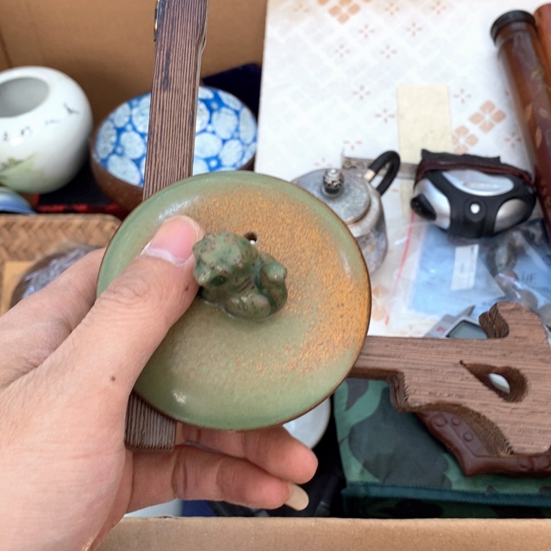 瓷片哈哈哈好像没