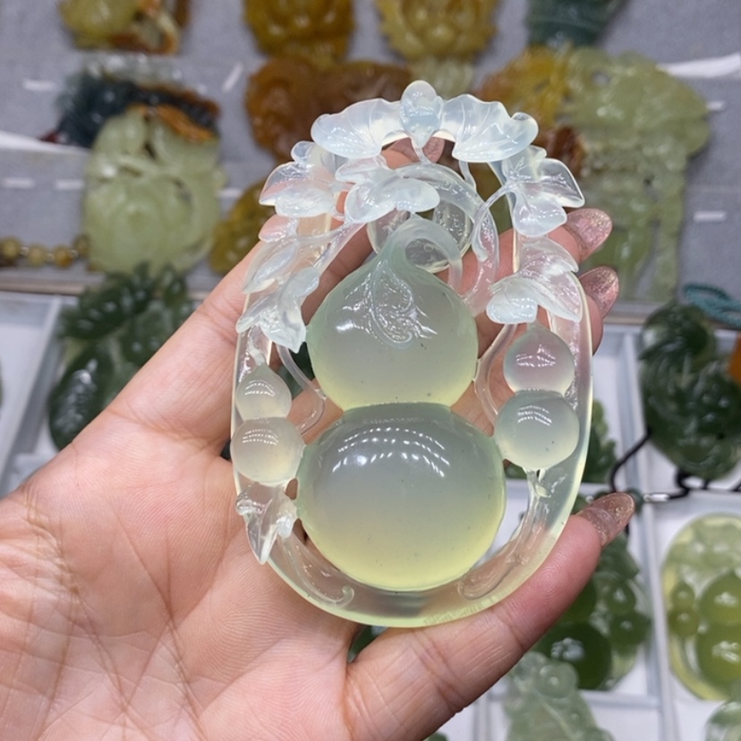 【闪购商品】蛇纹石玉颈饰未镶嵌梦*