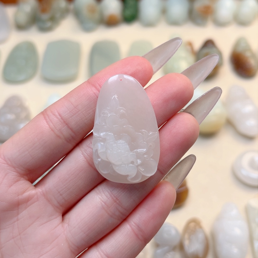 和田玉颈饰未镶嵌冷*