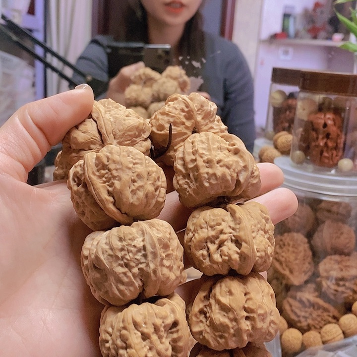 【闪购商品】文玩核桃把件L***u38蛤蟆头手持2条身有黄