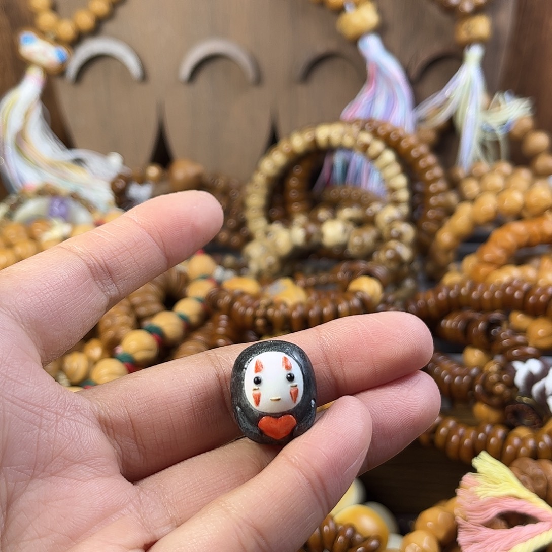 宝***贝吊坠桃核紫金鼠手串手持碗肠标题