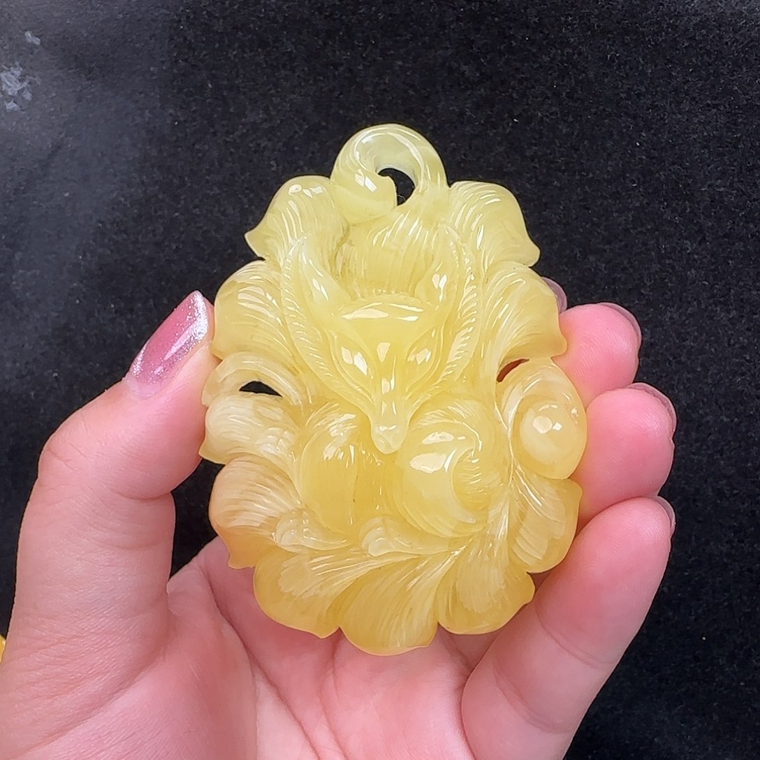 蜜蜡未镶嵌珠宝奇石