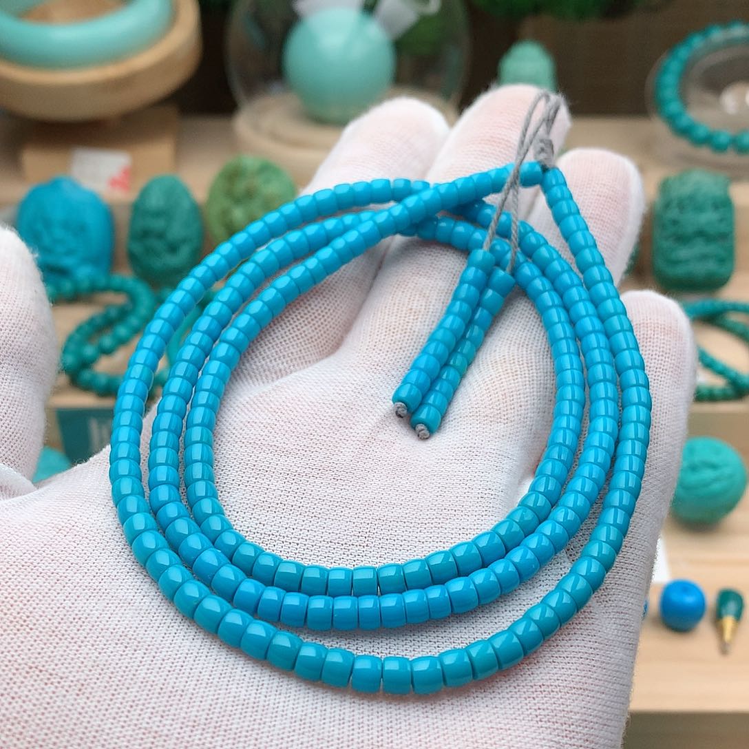 绿松石未镶嵌颈饰